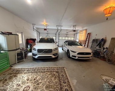 2465 Fairway Drive - Photo Thumbnail 17
