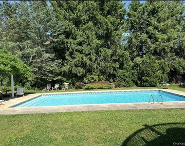 2465 Fairway Drive - Photo Thumbnail 32