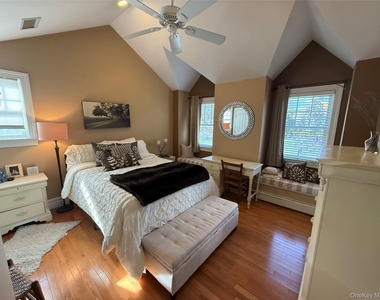2465 Fairway Drive - Photo Thumbnail 24