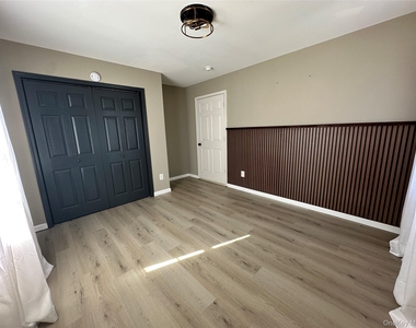 1241 Ridgebury Road - Photo Thumbnail 7