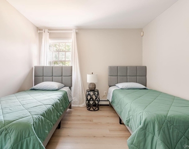 1241 Ridgebury Road - Photo Thumbnail 15