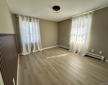 1241 Ridgebury Road - Photo Thumbnail 6
