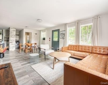 1241 Ridgebury Road - Photo Thumbnail 11