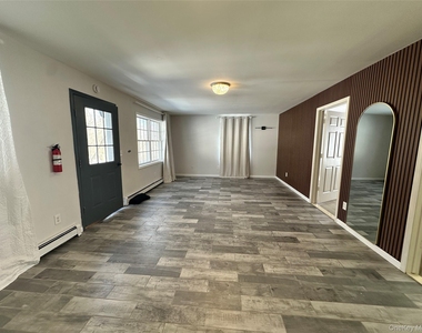 1241 Ridgebury Road - Photo Thumbnail 3