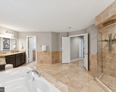 7351 Nicole Marie Court - Photo Thumbnail 23