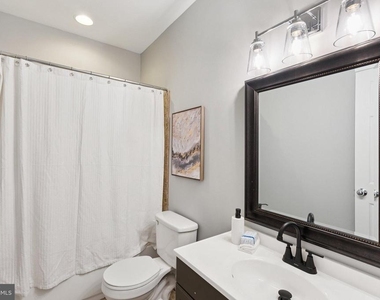 7351 Nicole Marie Court - Photo Thumbnail 10