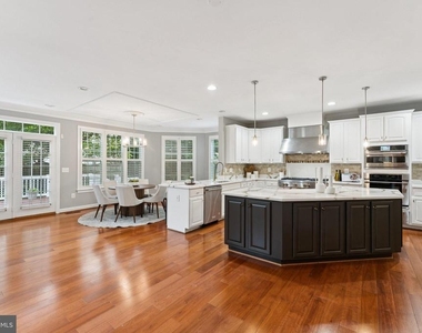 7351 Nicole Marie Court - Photo Thumbnail 5