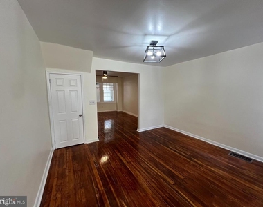 254 W Sheldon Street - Photo Thumbnail 3