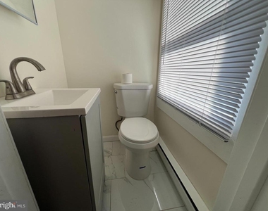 254 W Sheldon Street - Photo Thumbnail 9