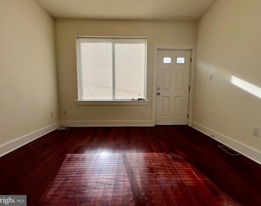 1706 Arlington Street - Photo Thumbnail 4
