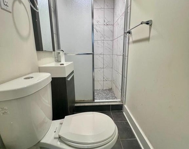 1706 Arlington Street - Photo Thumbnail 10