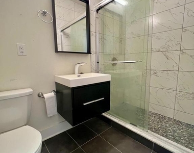 1706 Arlington Street - Photo Thumbnail 8