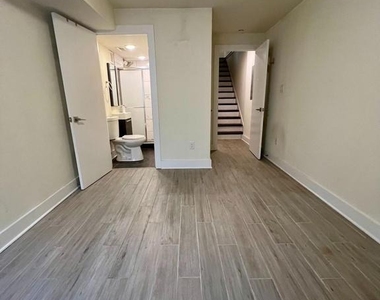 1706 Arlington Street - Photo Thumbnail 11