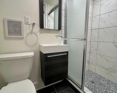 1706 Arlington Street - Photo Thumbnail 9
