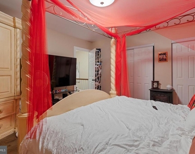 2874 Tolbut Street - Photo Thumbnail 28