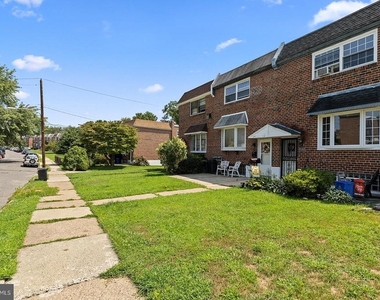 2874 Tolbut Street - Photo Thumbnail 3
