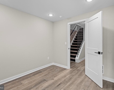 2528 N Hope Street - Photo Thumbnail 14