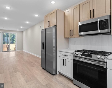 2528 N Hope Street - Photo Thumbnail 5
