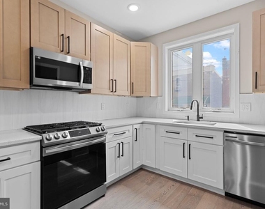 2528 N Hope Street - Photo Thumbnail 4