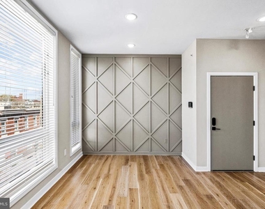 2409 N Hancock Street - Photo Thumbnail 13