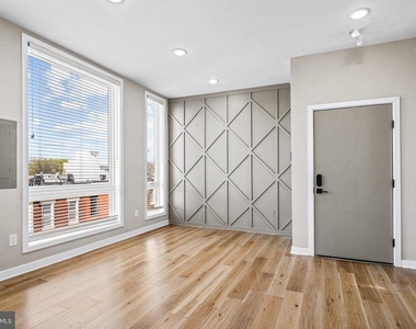 2409 N Hancock Street - Photo Thumbnail 11