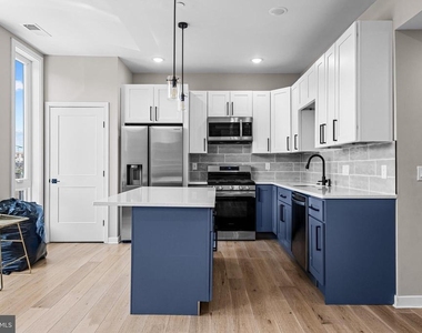 2409 N Hancock Street - Photo Thumbnail 12