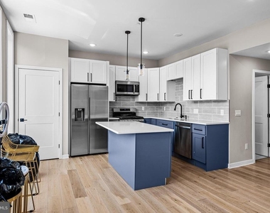 2409 N Hancock Street - Photo Thumbnail 13