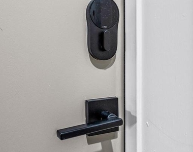 2409 N Hancock Street - Photo Thumbnail 7