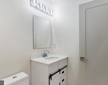 3118 Ridge Avenue - Photo Thumbnail 14