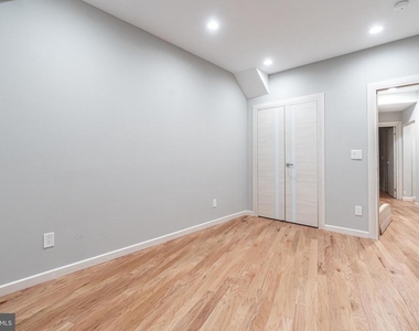 2045 N College Avenue - Photo Thumbnail 15