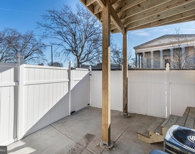 2045 N College Avenue - Photo Thumbnail 12