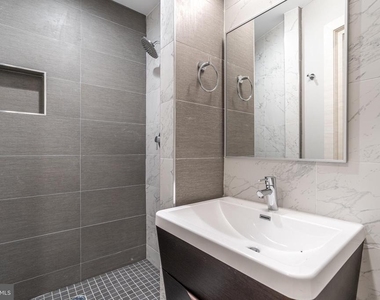 2045 N College Avenue - Photo Thumbnail 23