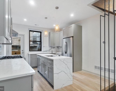 3118 Ridge Avenue - Photo Thumbnail 4
