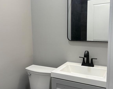 2840 W Girard Avenue - Photo Thumbnail 6