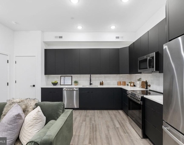 1602 Locust Street - Photo Thumbnail 7