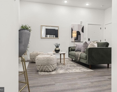 1602 Locust Street - Photo Thumbnail 6