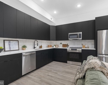 1602 Locust Street - Photo Thumbnail 4