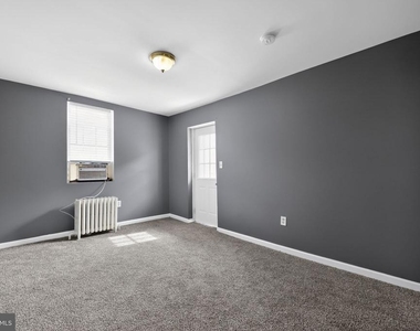 5820 Woodcrest Avenue - Photo Thumbnail 3