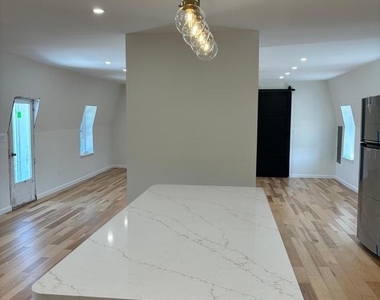 7501 Church Hill Road - Photo Thumbnail 8
