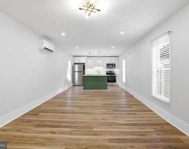 319 E A Street - Photo Thumbnail 18