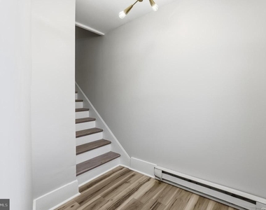 319 E A Street - Photo Thumbnail 4