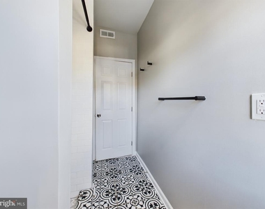 300 West Chesapeake Avenue - Photo Thumbnail 11