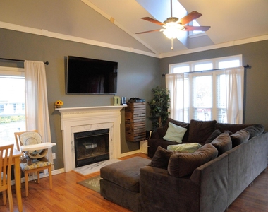 4125 Cobble Court - Photo Thumbnail 2