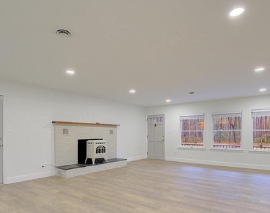 5823 Deale Beach Road - Photo Thumbnail 2