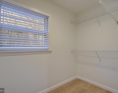 5823 Deale Beach Road - Photo Thumbnail 7