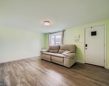515 Taney Avenue - Photo Thumbnail 3