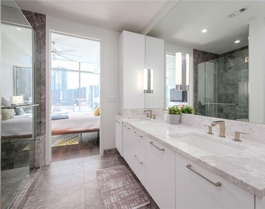 501 West Ave - Photo Thumbnail 11