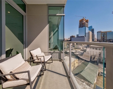 501 West Ave - Photo Thumbnail 18