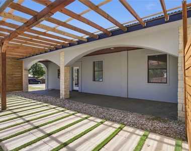 17621 Stacey Ln - Photo Thumbnail 29