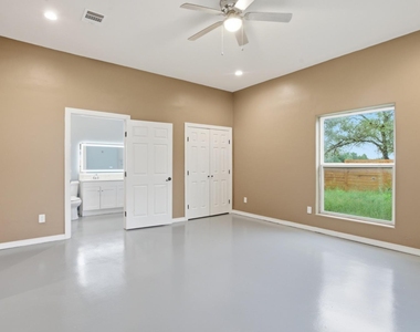17621 Stacey Ln - Photo Thumbnail 14